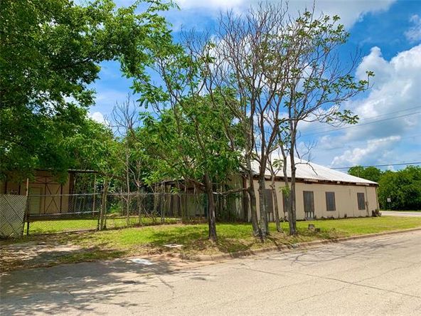 1601 W Pearl St, Granbury, TX 76048